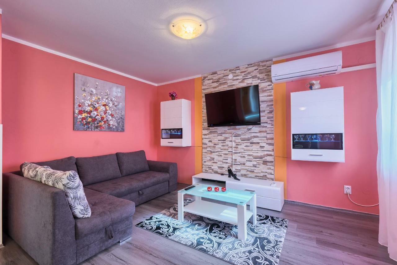 Apartman Modry プーラ エクステリア 写真